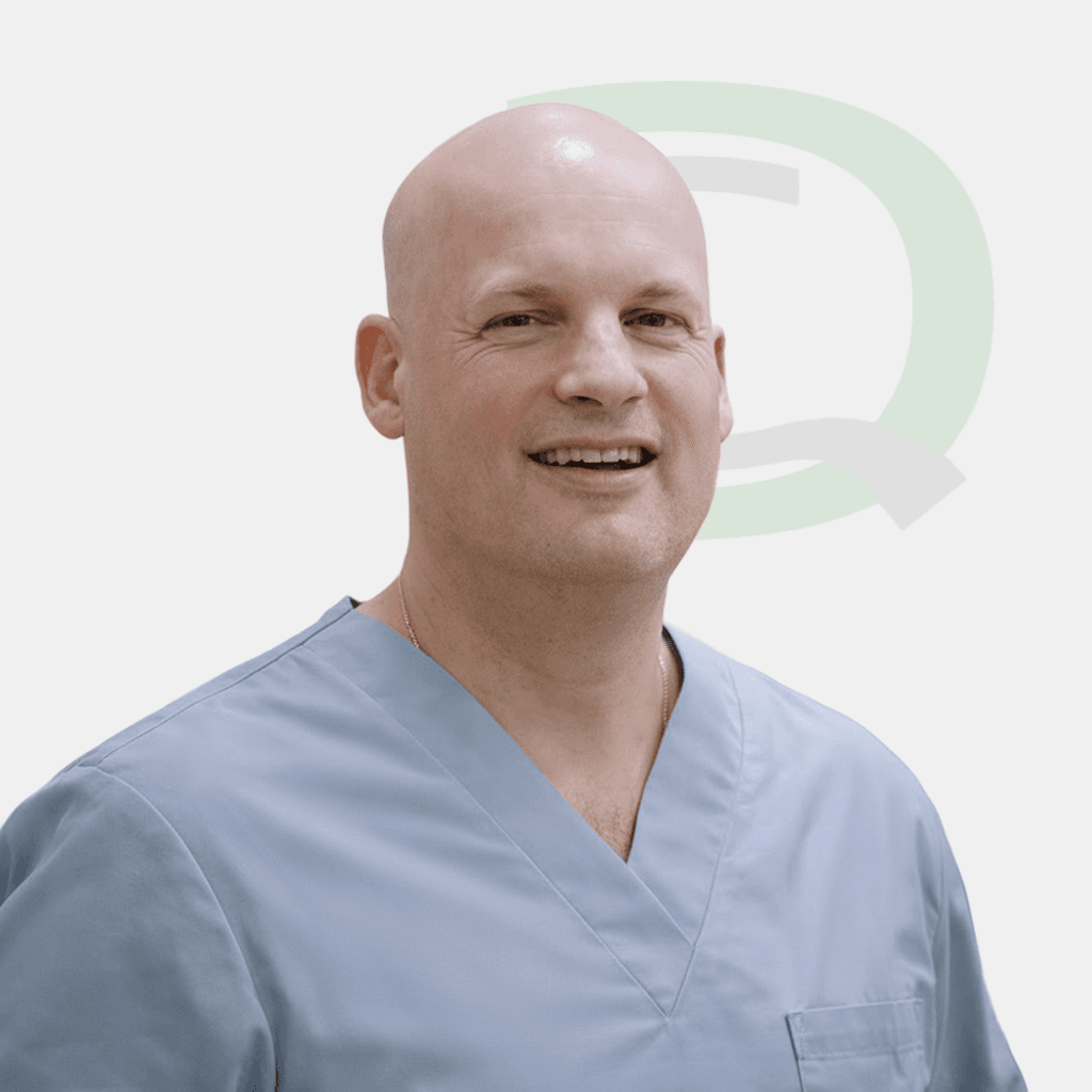 Luke D. Cicchinelli - Chirurgien du Pied - Centro Clínico Quirúrgico Vigo